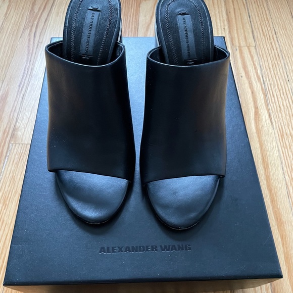 Alexander Wang Avery Leather Block-Heel Mule Sandal, Black - Picture 4 of 4
